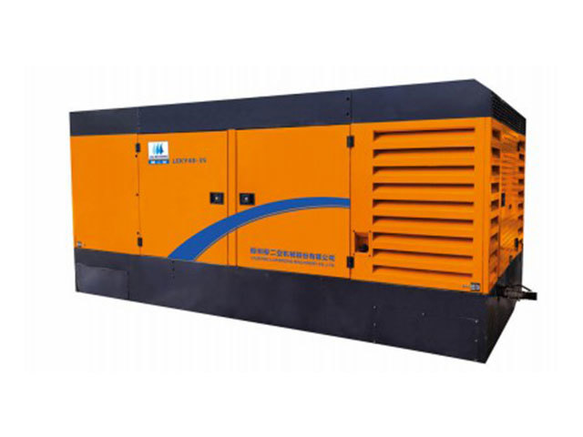 大(dà)型移動螺杆空(kong)壓機高風壓